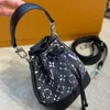 Hinkväska ny tryckt mini dragstring kvinnor designer väskor nano noe crossbody nytt färgschema mångsidigt och hållbara olika stilar