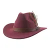 Cowboy Western-hatt för män Kvinnor Bälte Fjäder Panama Jazz Kepsar Vintage Bred Brättad Hatt Khaki Coffee Sombrero Hombre