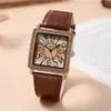 Nuevo reloj Tiktok rojo en línea del mismo modelo Cinturón impermeable con incrustaciones de diamantes para mujer Reloj para mujer WeChat popular