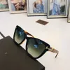 Mode Damen Markendesigner Tom Sonnenbrille Quadratischer Rahmen Sonnenbrille Show Design Sommerstil mit Originalverpackung