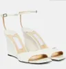 صندل Desginer Brien 85mm Women Women Press Pumps Odrack Strap Sandals Platform High Heel Patent Patent Square Square Tee 35-43box White Black Brown Heels Heels