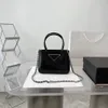 Bolso de hombro de diseñador para mujer Bolso de mano de cuero negro brillante de lujo Monedero Ocio y elegantes bolsos cruzados Mochila Monederos de cadena pequeña de alta calidad