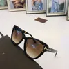 Mode Damen Markendesigner Tom Sonnenbrille Quadratischer Rahmen Sonnenbrille Show Design Sommerstil mit Originalverpackung