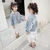 السترات 2023 الربيع الكوري الخريف أطفال فتاة قصيرة سترة كارديجان أعلى المعطف الابتدائي صالة الملابس ملابس الملابس