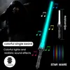 Bastões de luz led laser sabre de luz menino gril brinquedos cosplay brinquedo retrátil luz de som 2 em 1 7 cores espada laser brinquedo com conector para crianças presente de natal 230710