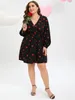 Klänningar finjani plus size klänningar för kvinnor 2022 Summer Allover Heart Print Belted Midi Dress Elegant Heart Mönsterklänning