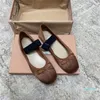 Designer-Schuhe, Sommer-Charms, Walk-Freizeitschuh, Damen, rot, Ballettfette, echte Seidenschuhe, Marke klassische Wanderschuhe, Pantoletten, bequeme Luxus-Kleider-Loafer