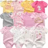 Barboteuses Combinaisons pour bébés filles 6 pièces / lot Vêtement moulant Printemps / Été 2023 Combinaisons pour bébés garçons Dessin animé vêtements pour nouveau-nés Vêtements pour bébés costume coton Z230711