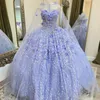 Lavanda Quinceanera Sweet 16 Abiti Applique in pizzo 3DFiore con mantello con spalle scoperte Abiti da ballo con lacci da ballo Laurea