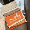 Western Style Orange Vit Förtjockning Varm Scarf Dam Vinter Ny Retro Vagn Kashmirliknande Dubbel användning Sjal Scarfs Kvalitet