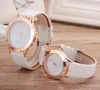 Женщины моды мужчины Unisex Lovers Watches высококачественные роскошные кожаные ремешки Quartz Work