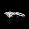 Met Zijstenen Sieraden 2 Stuks 925 Sterling Zilveren Bruiloft Verlovingsring voor Vrouw Bloem 13ct AAAAA CZ Gesimuleerde Diamant Bruidssets 230707