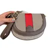 Mini torba retro Torebki z klapką Crossbody Torba na ramię Half Moon Torebka damska Torebka damska Płócienne skórzane kopertówki Klasyczne listowe elementy metalowe Pasek Pleciona taśma