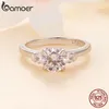 With Side Stones Platinum Plated Classic Round Ring Three Stone Engagement for Women D Color VVS1 EX MSR022 230710