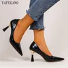 Klänning Skor Texturerad spetsad tå Stiletto Dam Pumps Klassisk Enkel Grund Mun Kontorsarbete Vit Fest Bröllop Plus Size 41 230710