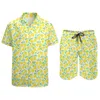 Tute da uomo Stampa limone e foglia Set da uomo Modello di frutta Pantaloncini casual Camicia da spiaggia vintage estiva Set manica corta Abito personalizzato di grandi dimensioni