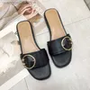 Hausschuhe Neue Frauen Rutschen Persönlichkeit Schnalle Offene spitze Tragen-beständig Büro Weiß Flache Hausschuhe Sommer Sandstrand Sandalen Frauen Schuhe T230711