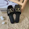 High Quality Flat Heel Slippers Summer Lazy Fashion Metal V Buckle Sandals Designer Patent Leather One Word Slippers Casual Outdoor Beach Slippers