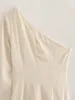 Abiti casual Elegante abito con nappe per le donne One-spalla Slim Pleat Midi Bianco 2023 Satin Hip Package Club Party Bodycon