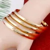Armring 4st Etiopisk guldfärg Vanligt armband Dubai smycken för afrikanska glansiga armband 230710