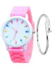 Zegarki na rękę Damska opaska Silikonowy zegarek Na rękę Sport Ładne zużycie Ładne kolorowe zegarki kwarcowe dla kobiet Projektant