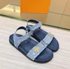 Damen-Designer-Sandalen, Sommer-Luxus-Hausschuhe, Kette, schwarz, blau, Ledersandalen, Outdoor, Strand, Meer, Zuhause, flache Damen-Sandalen