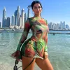 Robes décontractées Tie Dye Sexy évider Mini robe plissée pour les femmes O cou manches longues évasées taille haute hanche enveloppé plage Streetwear