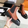 Nuevos botines Chelsea de cuero de celosía plataforma slip-on redondos Botines planos gruesos media bota diseñador de lujo Zapatos altos para mujeres Botas de caballero de tacón grueso