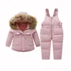 Giacche 80 Giacca invernale anatra bianca 2023 Tuta da sci per bambini Tuta da neve per ragazze rosa Tuta da neve per bambini coreani Pantaloni morbidi Parka Set caldi 230711