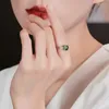 Обручальные кольца Простой классический серебряный квадратный циркон открыт для женщин, сияет зеленый CZ Stone Inlay Fashion Jewelry Gift