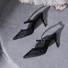 Pantofole Summer Black Lace Pointed Strass Nappa Slim High Heel Baotou Banquet Dress Sandalo versatile da donna di piccole dimensioni