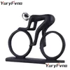 Sztuka i rzemiosło Yuryfvna statua roweru mistrz rowerzysta Scpture figurka żywica nowoczesna sztuka abstrakcyjna sportowiec Bicycler Home Decor Q052 Dhzlq