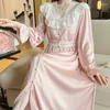 Dames nachtkleding Sleepshirts Dames Europese stijl Vintage Zacht Minimalistisch Instap Lux Kant V-hals Uitgehold Homewear Chic Elegant Herfst