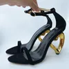 Sandalen Frauen öffnen den Zeh ausgeschnitten seltsame High Heel Gladiator Sandalen Mode sexy Gold Herz Heels Sandalen 230711