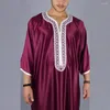 エスニック服イスラム教徒男性ローブ刺繍ルーズ高級ロングスカートラマダン祈りカフタンパキスタン衣装トーブ紳士伝統的なドレス