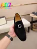 11 Stijl Luxe Designer Jurk schoenen Rode Bodems Loafers Mannen Bourgondische fluwelen Slippers Bezaaid Studs Casual Bruiloft mannen Echt Leathe