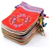 Boîtes à bijoux 10 pièces 16 5x12CM bijoux sac pochettes cadeaux couleur mélangée soie fleur à la main style traditionnel chinois 230710