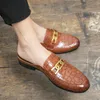 Pantofole Mezze scarpe di lusso per uomo Mule Mocassini British Mens Pelle casual Designer di marca italiana Sandali neri 38 47 230710