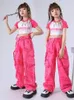 Stage Wear 2023 Ragazze Jazz Dance Costume maniche corte Crop Tops Pantaloni Pink Suit Modern Hip Hop Performance Abbigliamento Abiti BL10934