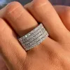 Luksusowe Iced Out cyrkon Dainty pierścionki dla kobiet błyszczący kryształ kolor srebrny Chunky Chic Party palec serdeczny biżuteria KBR172