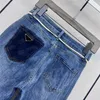 Pantalons de jeans de créateurs pour femmes avec chaîne en métal Badge Denim Pantalon Fille Lady Street Style Pantalon