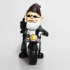 Engraçado dedo médio gnomos motociclista anões velho montando motocicleta estátua de resina artesanato jardim casa decoração de janela l230620