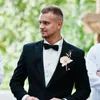 Dekoracyjne Kwiaty Groom Boutonniere | Ręcznie robione sztuczne butonierki Phalaenopsis - i męski stanik na ceremonię ślubną Anni