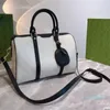 2023-design de luxe motif de lettre d'impression sac pour femme en cuir de haute qualité blanc noir sacs de voyage style unisexe haute capacité sac à main unisexe