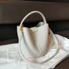 Kvällsväskor Noble Lavendel Lila Rund Bucket Tote Liten Elegant Kohud Läder Damaxel Crossbody Bag Mode Dam Hand