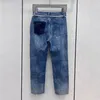 Pantalons de jeans de créateurs pour femmes avec chaîne en métal Badge Denim Pantalon Fille Lady Street Style Pantalon
