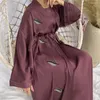 Etniska kläder Pärlöppna Abaya Dubai Turkiet Vårsommarfest Solid muslimskt mode Hijabklänning Bältade Abayas För Kvinnor Kimono Islam