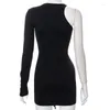Sukienki casualowe OMSJ Fashion jedno ramię Ruched Mini czarna sukienka nieregularne drążą sznurkiem Skinny Club Women 2023 Y2K ubrania