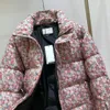 Parkas Winter Women's New Down Jacket Botton Flower Printed Fat Panie Korean Lose Gruby kołnierzyk Longsleeved ciepłe kurtki parki