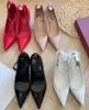 Son gelinlik ayakkabıları sandalet moda tasarımcı topuklar bağcıklı% 100 deri en kaliteli yüksek topuklu kadın ayakkabıları seksi gelinlik topuk sandallı eu35-43 kutu